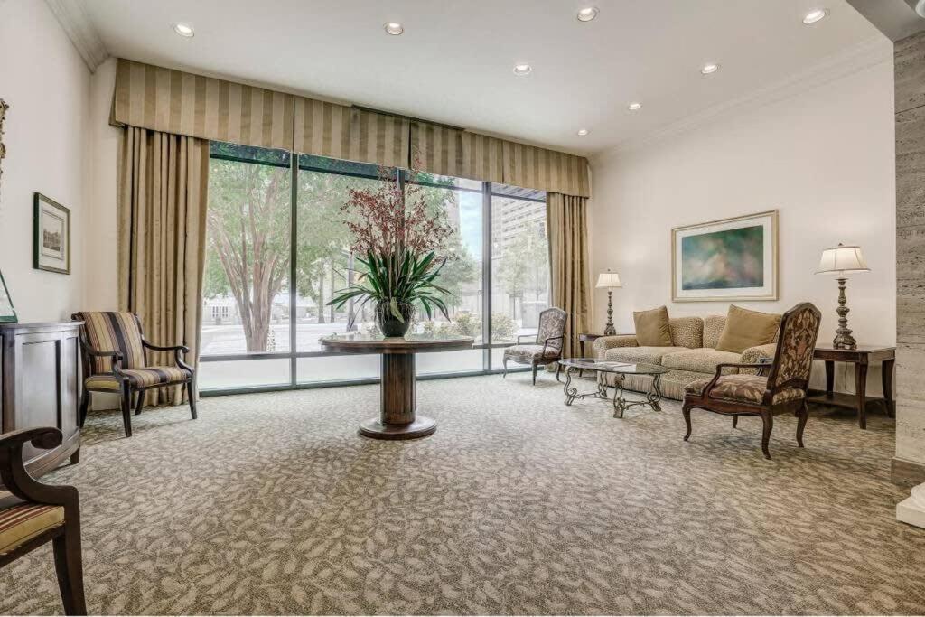 Center Downtown! King Bed! Private Balcony! Pt8I Villa Atlanta Buitenkant foto